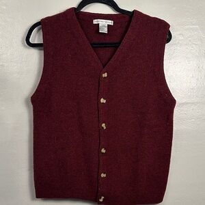 Gregory Beene 100% lambswool wine/burgundy sweater vest size large